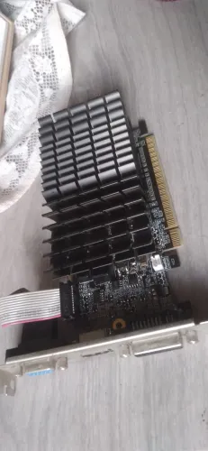 Placa de video 200 Reias Funcionando