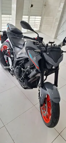 Vendo MT 03 único dono apenas 4.500 km rodados