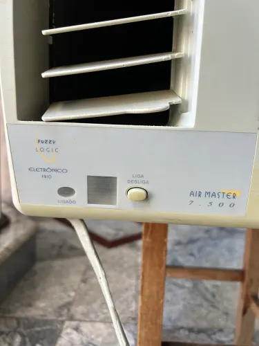 Ar condicionado de janela cônsul 7.500 com controle 