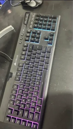 Teclado gamer corsair K55