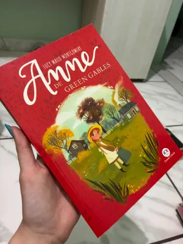 livro: Anne de green g. (Anne with an E)