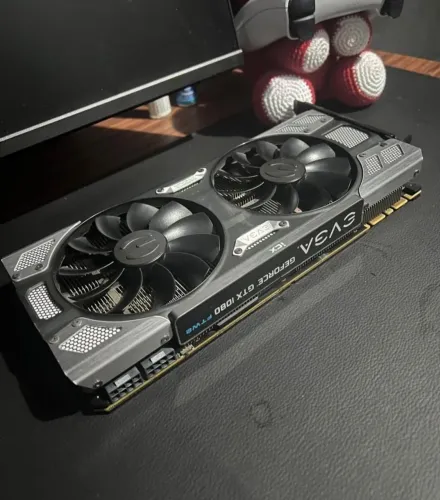 PLACA DE VÍDEO GTX 1080 EVGA (TROCO)