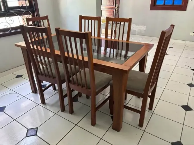 Mesa para Sala de Jantar com 6 cadeiras