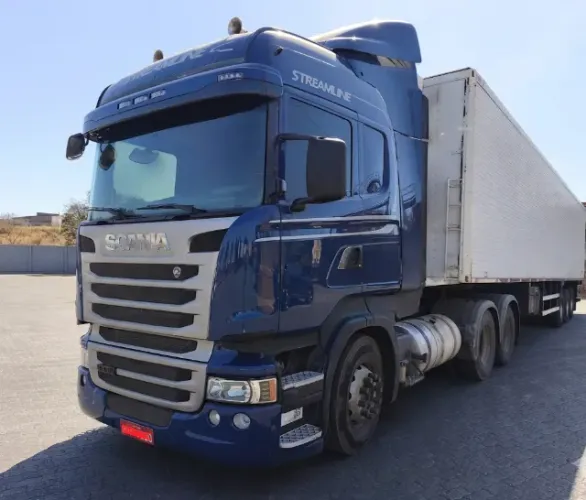 SCANIA STREAMLINE R 440 6X2, ANO 2017/2018 COMPLETO COM GELADEIRA