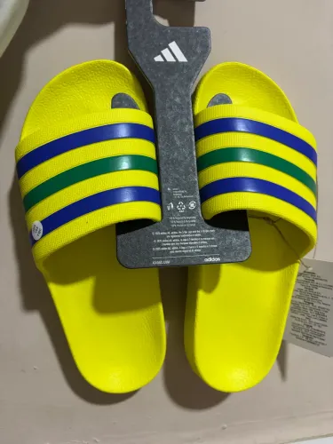 Chinelo adidas