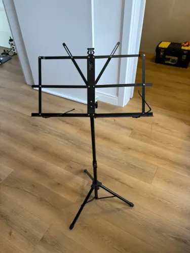 Suporte pedestal para partitura com case