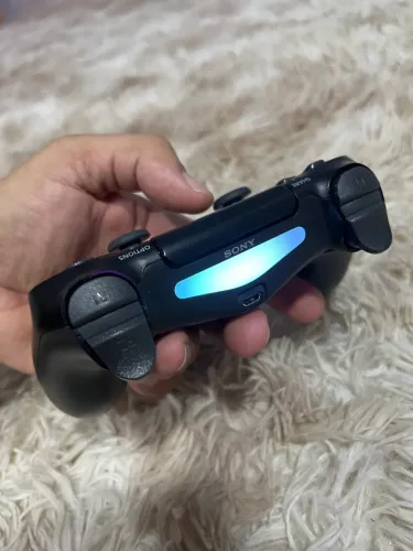 Controle PS4 Original Sony + Cabo (Modelo CUH-ZCT2U) - Impecável.