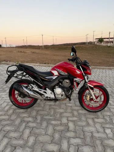 CB Twister 250 2021 - Vermelha