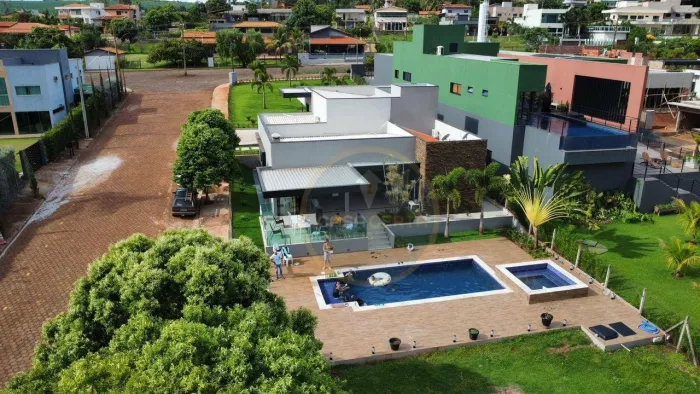Casa de Alto Padrão Beira-Rio | 3 Suítes, Piscina, Spa e Mobiliada | Águas da Ribalta I R$