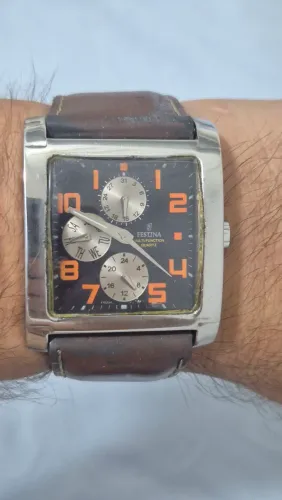 Relógio FESTINA MULTIFUNÇÕES À QUARTZ - ORIGINAL