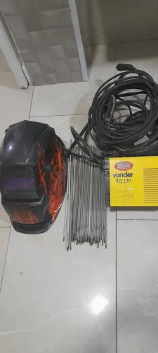 MAQUINA DE SOLDA ,CAPECETE + ACESSORIOS