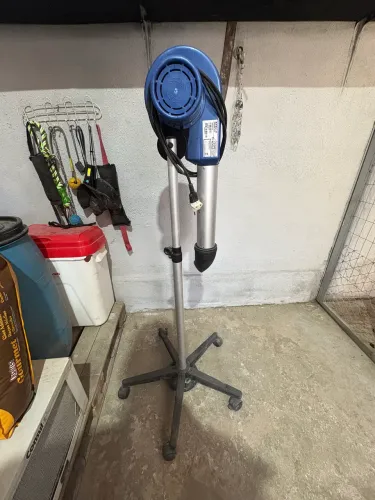Secador Profissional para Banho e Tosa Kyklon - Pedestal com Rodinhas