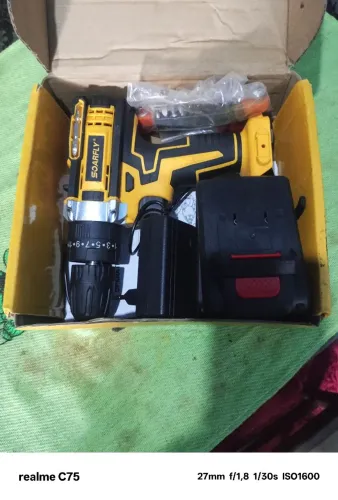 Vendo uma parafusadeira e furadeira Soarfly