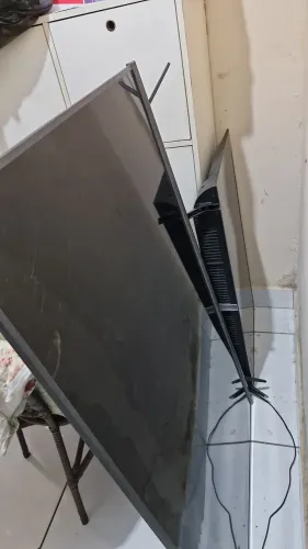 2 tvs com tela quebrada