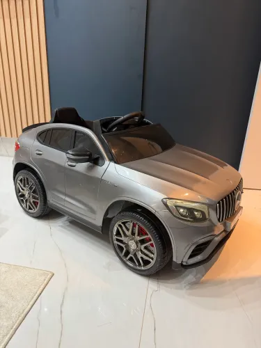 Carrinho Elétrico Infantil Mercedes-Benz AMG - Cinza - Super Conservado