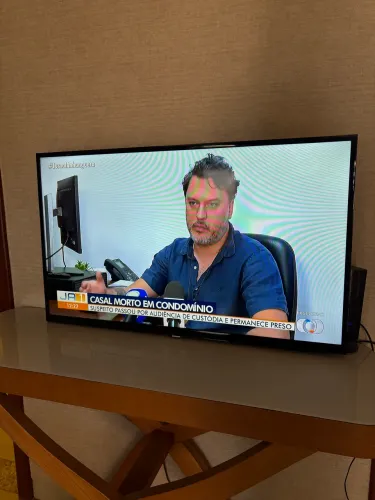 TV 40 polegadas conservadíssima!