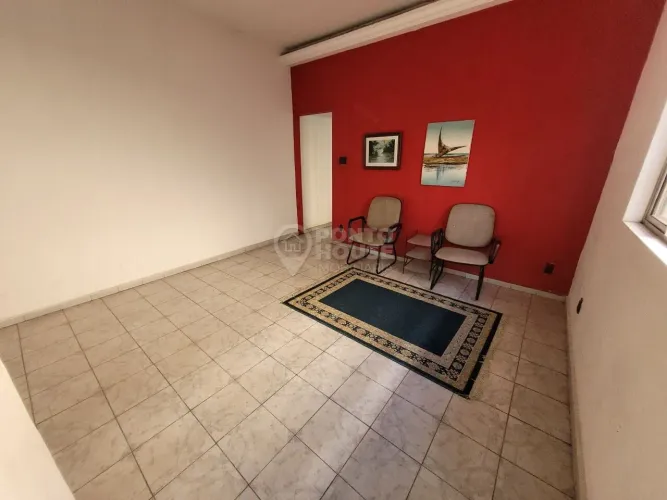 Casa à Venda Planalto Paulista, 3 Dormitórios, 2 Vagas, A 850 Metros do Metrô