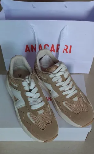 Tênis Ana Capri 37 NOVO - Oportunidade Bh
