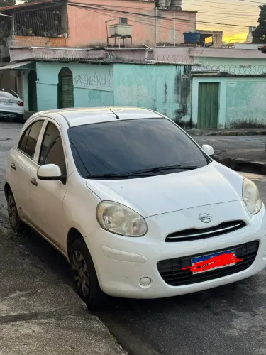 Nissan March 1.0 16V Flex Fuel 5P 2012