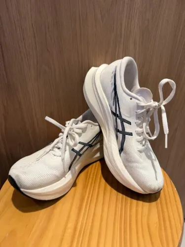 ASICS Magic Speed 4 - Feminino tam. 35 BR