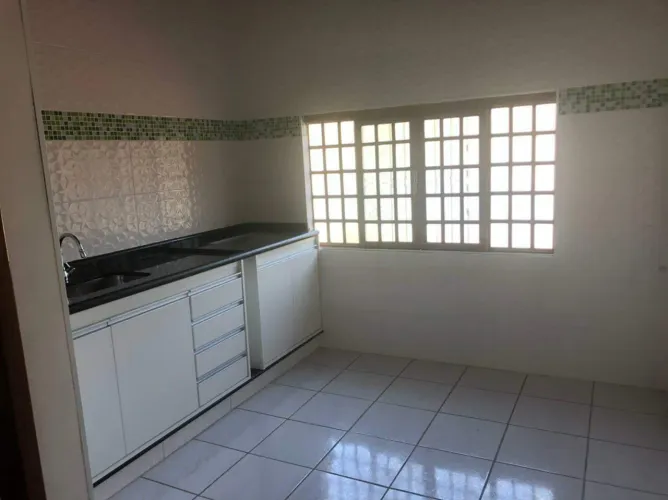 Casa para aluguel, 2 quartos, Centro - Guararema/SP