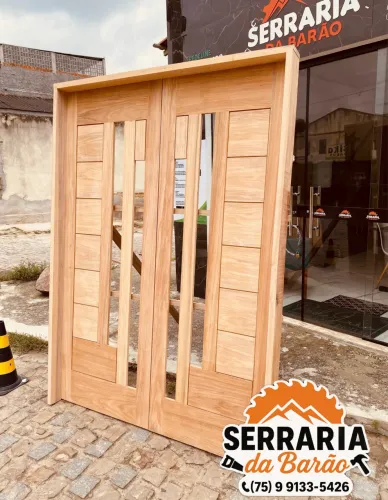 PORTA MODELO VIDRO RETO + DETALHES FRISADOS ? Um modelo moderno, elegante .