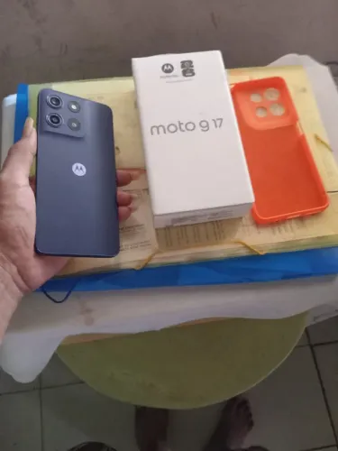 ? Moto G17 Roxo-Escuro | Completo na Caixa + Capa Extra! Estado de Novo