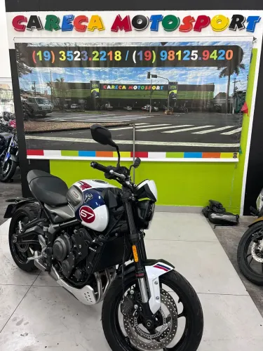 TRIUMPH TRIDENT 660
