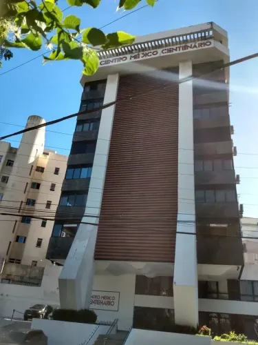 Centro Médico Centenário Consultório com banheiro e garagem