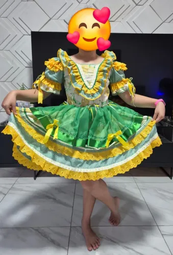 Vestido infantil junino, usado apenas 1x em perfeito estado.