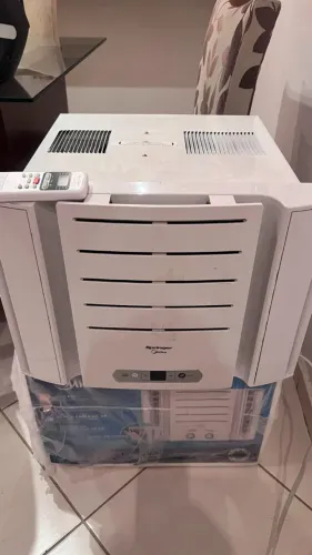 AR CONDICIONADO - JANELA - MIDEA