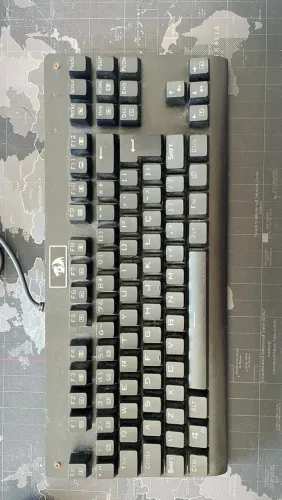 Teclado Gamer Redragon Dark Avenger K568RGB-2 - Usado
