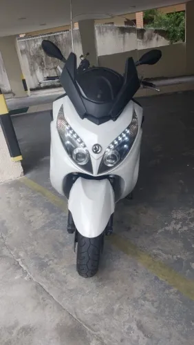 Moto Maxsym 400i