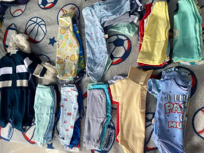 Lote de roupas