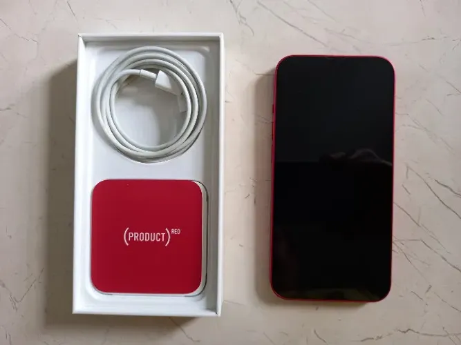 iPhone 13 128G Vermelho