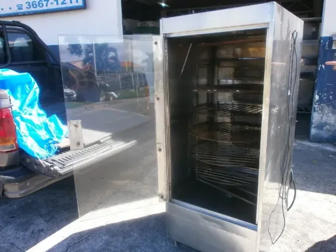 assador de carne - com prateleiras giratórias