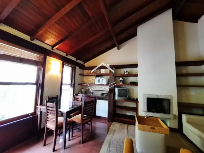 Flat- Petrópolis, Araras