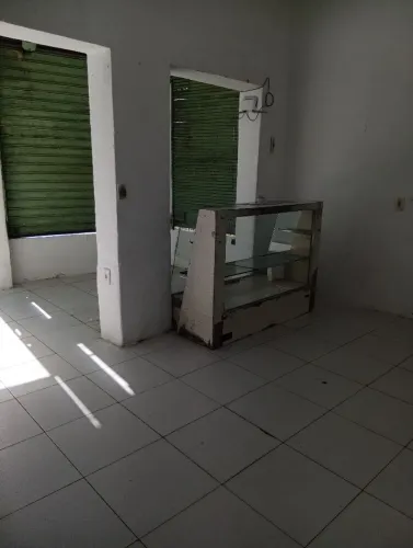 Alugo ou vendo prédio com duas casas e um ponto comercial 