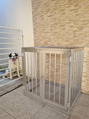 Gaiola em alumínio para transportar animais