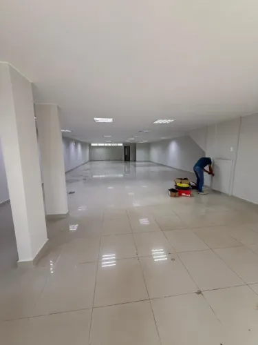 Loja disponível para locação - Avenida da independência 