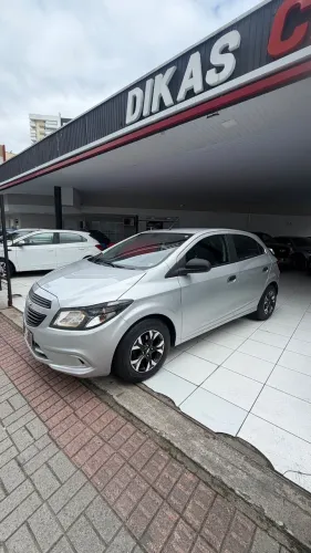 Chevrolet Onix JOY Hatch 1.0 8V Flex Mec. 4P 2019