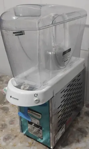 Refresqueira Venâncio 220V