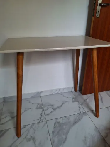 Mesa escrivaninha retrô
