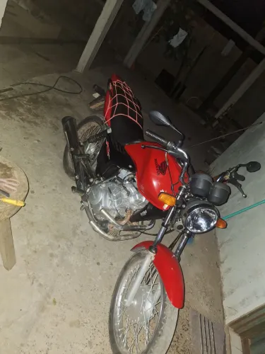 Moto para quem quer ir trabalhar e anda na rua