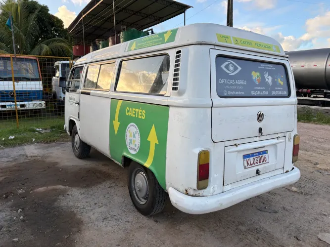 Volkswagen Kombi Standard/ Luxo/ Serie Prata 1999