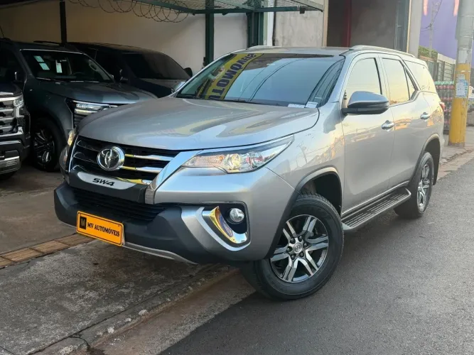 Toyota Hilux SW4 SRV 4X2 2.7 Flex 16V Aut. 2020