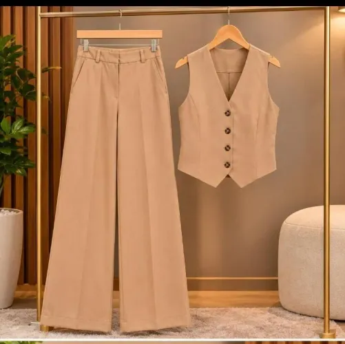 Calça e colete em alfaiataria novo