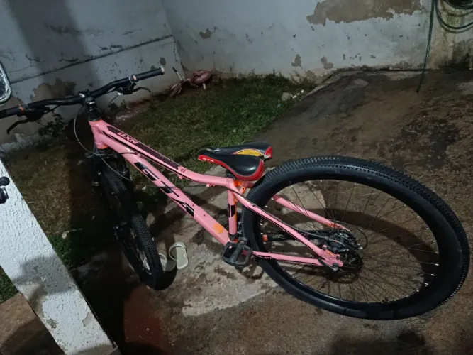 Vendo bike GTA rosa