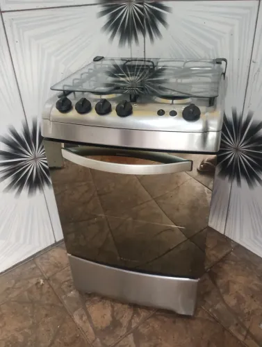 Vendo fogão semi novo
