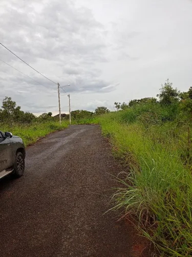 Lote de 1.000 metros no Setor Lagoa Quente com toda infraestrutura